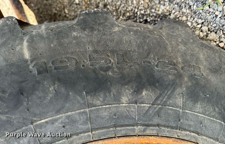 image for item OJ9492 2005 John Deere 310G backhoe