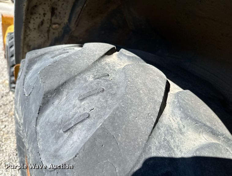 image for item OJ9492 2005 John Deere 310G backhoe