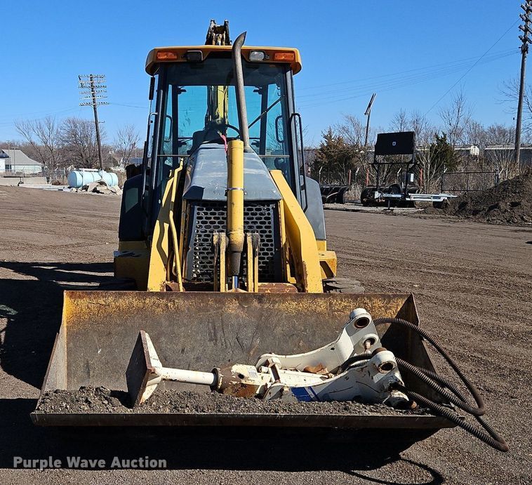 image for item OJ9499 2003 John Deere 310G backhoe