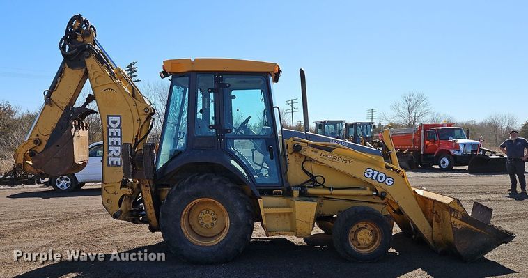 image for item OJ9499 2003 John Deere 310G backhoe