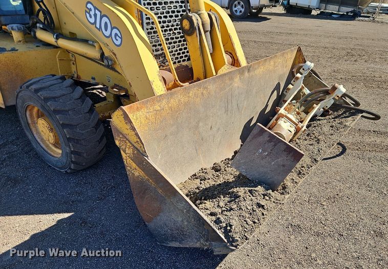 image for item OJ9499 2003 John Deere 310G backhoe
