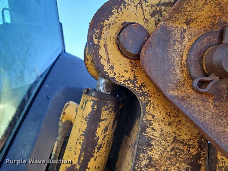 image for item OJ9499 2003 John Deere 310G backhoe