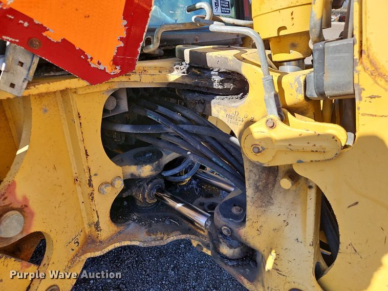 image for item OJ9499 2003 John Deere 310G backhoe