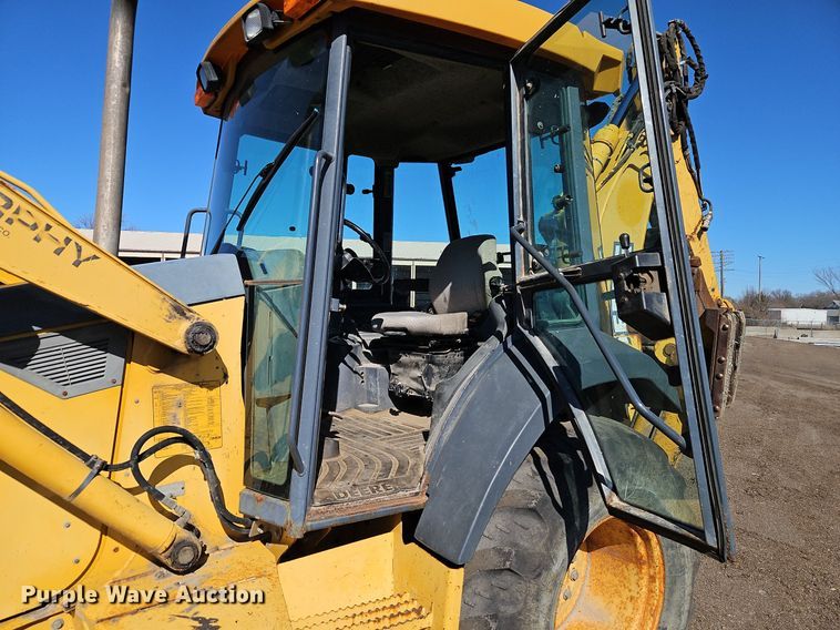 image for item OJ9499 2003 John Deere 310G backhoe