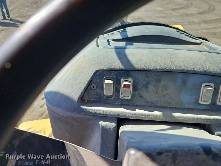 image for item OJ9499 2003 John Deere 310G backhoe