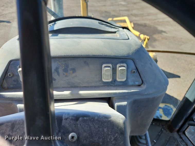 image for item OJ9499 2003 John Deere 310G backhoe