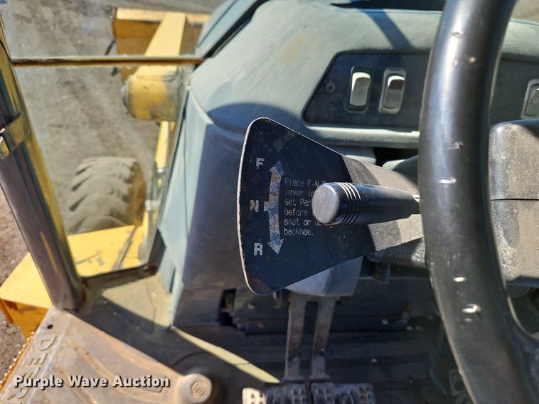 image for item OJ9499 2003 John Deere 310G backhoe