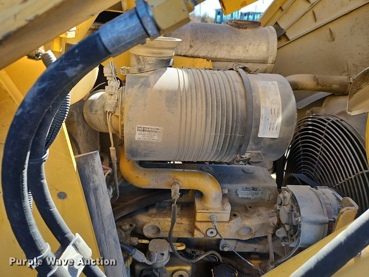 image for item OJ9499 2003 John Deere 310G backhoe