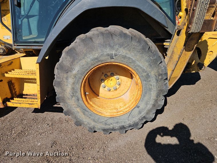 image for item OJ9499 2003 John Deere 310G backhoe