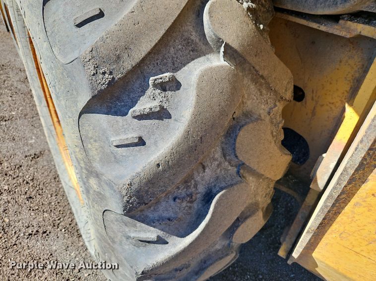 image for item OJ9499 2003 John Deere 310G backhoe