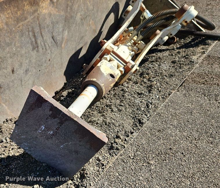 image for item OJ9499 2003 John Deere 310G backhoe