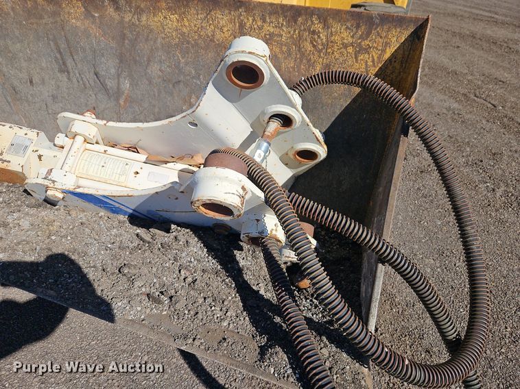 image for item OJ9499 2003 John Deere 310G backhoe