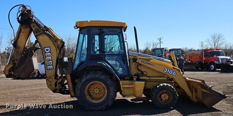 image for item OJ9500 2003 John Deere 310G backhoe