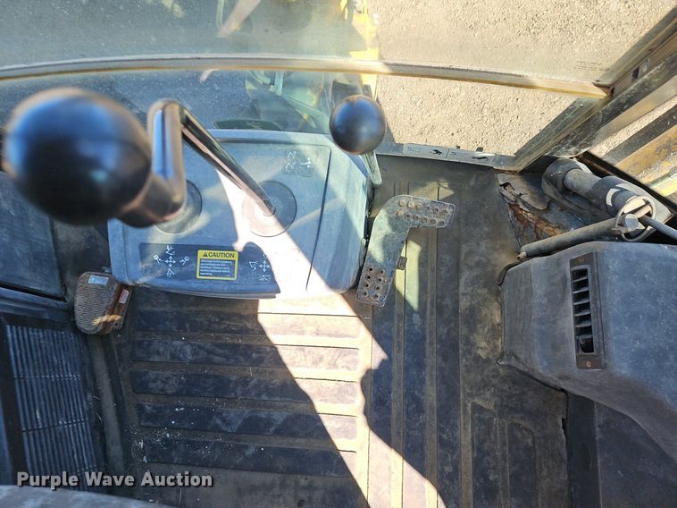 image for item OJ9500 2003 John Deere 310G backhoe