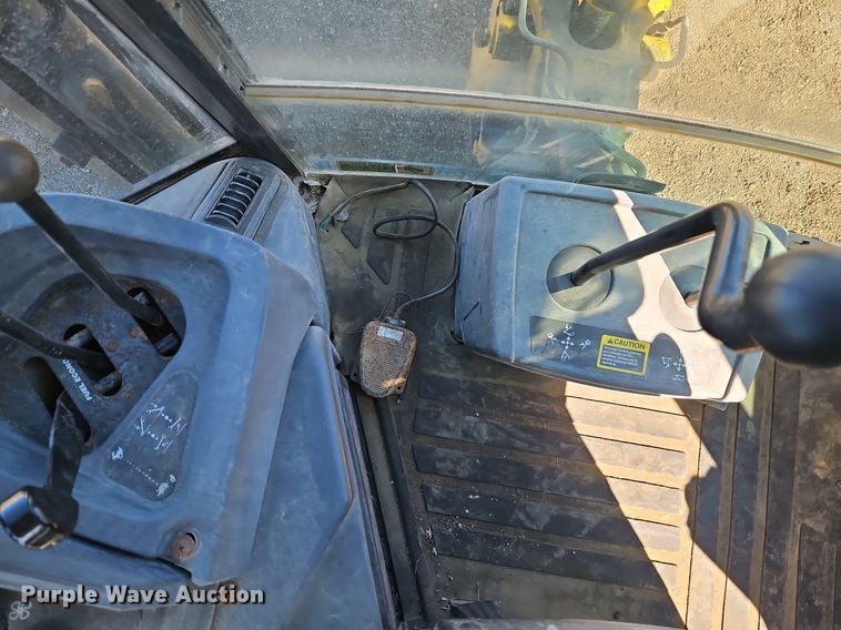 image for item OJ9500 2003 John Deere 310G backhoe