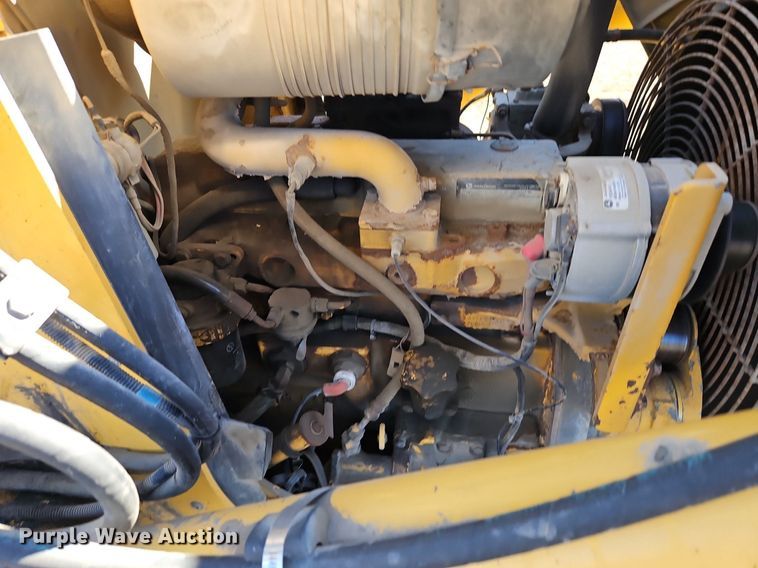 image for item OJ9500 2003 John Deere 310G backhoe