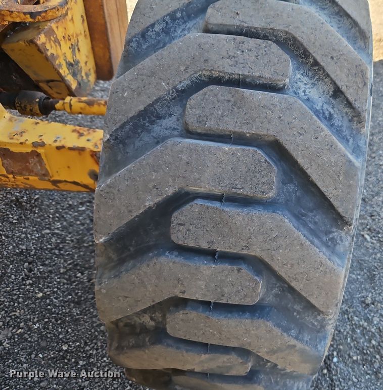 image for item OJ9500 2003 John Deere 310G backhoe