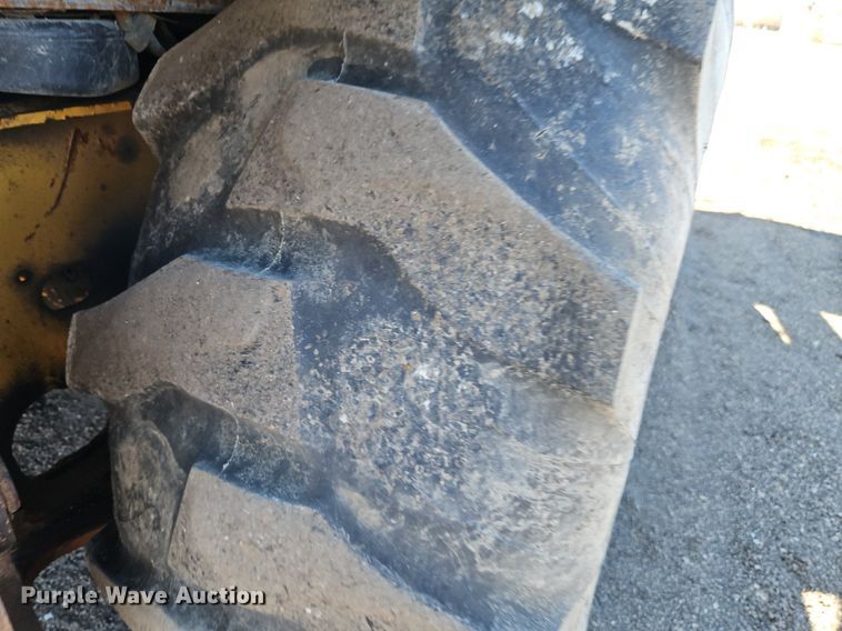 image for item OJ9500 2003 John Deere 310G backhoe