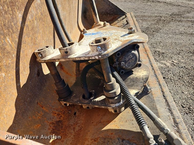 image for item OJ9500 2003 John Deere 310G backhoe