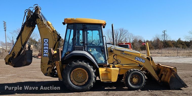 image for item OJ9501 2003 John Deere 310G backhoe