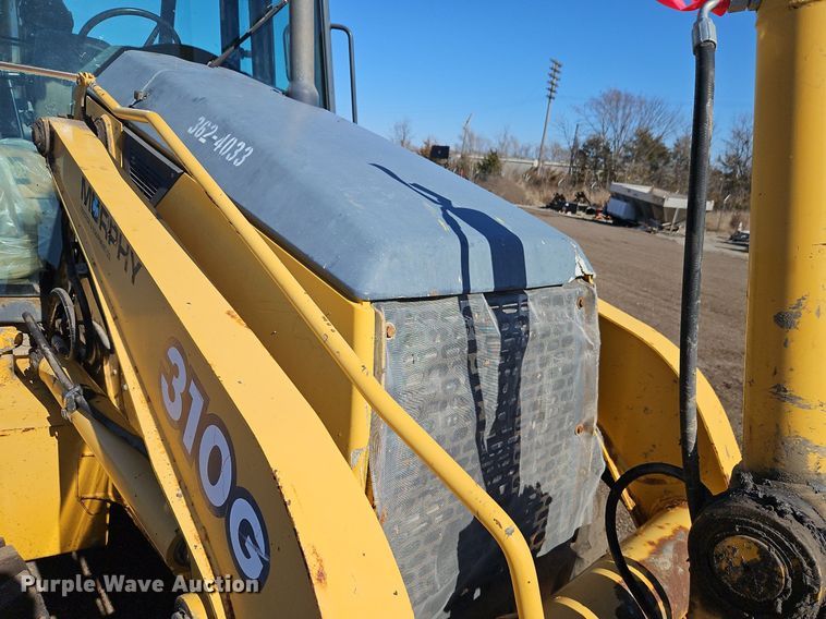 image for item OJ9501 2003 John Deere 310G backhoe