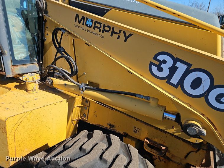 image for item OJ9501 2003 John Deere 310G backhoe