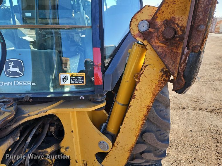 image for item OJ9501 2003 John Deere 310G backhoe