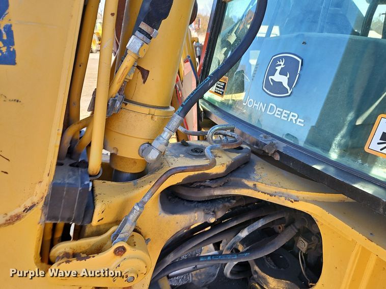 image for item OJ9501 2003 John Deere 310G backhoe