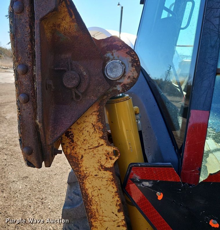 image for item OJ9501 2003 John Deere 310G backhoe