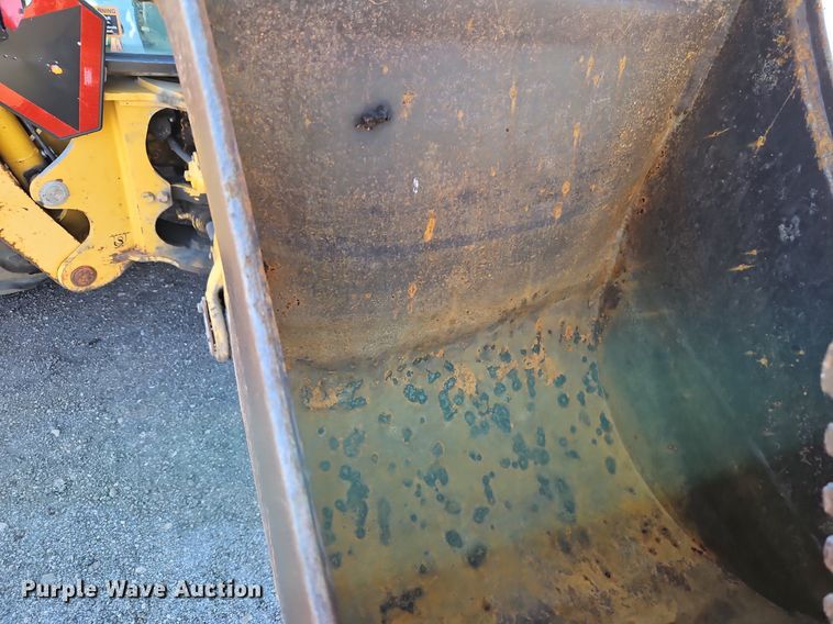 image for item OJ9501 2003 John Deere 310G backhoe