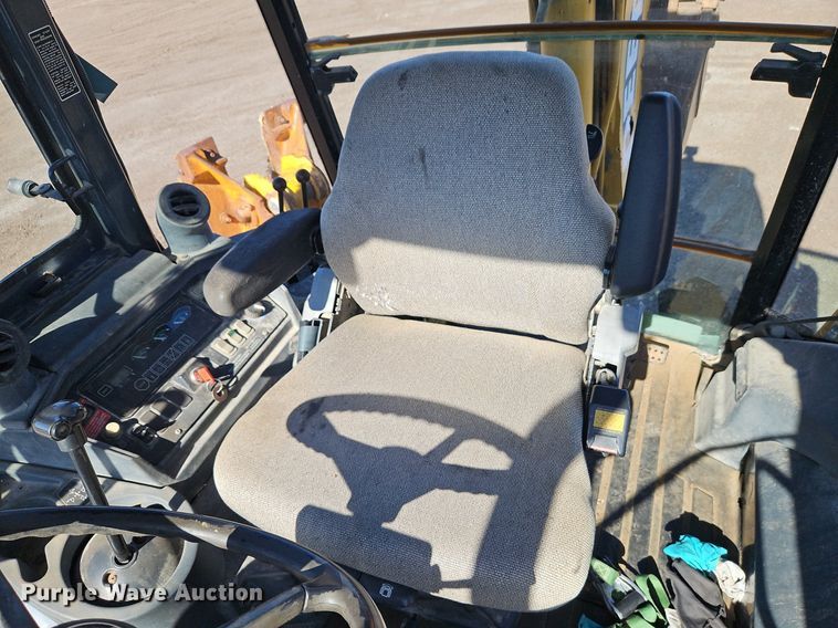 image for item OJ9501 2003 John Deere 310G backhoe