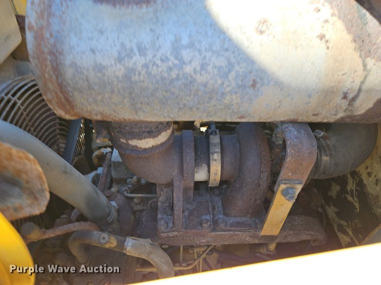 image for item OJ9501 2003 John Deere 310G backhoe