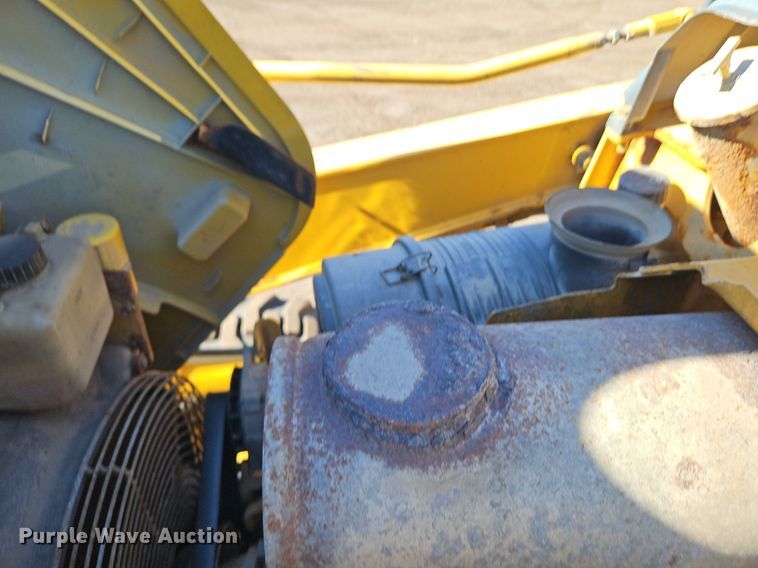 image for item OJ9501 2003 John Deere 310G backhoe