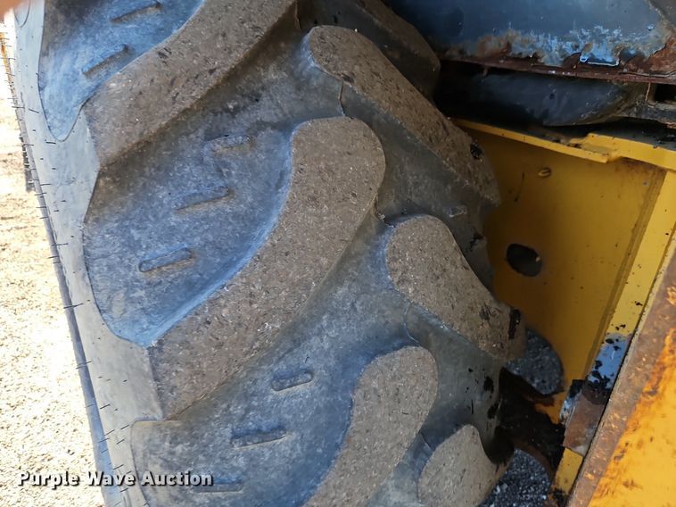 image for item OJ9501 2003 John Deere 310G backhoe