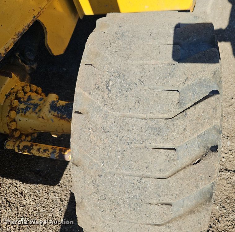 image for item OJ9501 2003 John Deere 310G backhoe