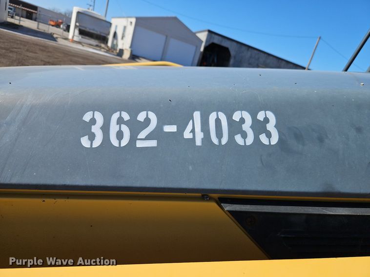 image for item OJ9501 2003 John Deere 310G backhoe