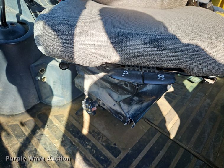 image for item OJ9502 2003 John Deere 310G backhoe