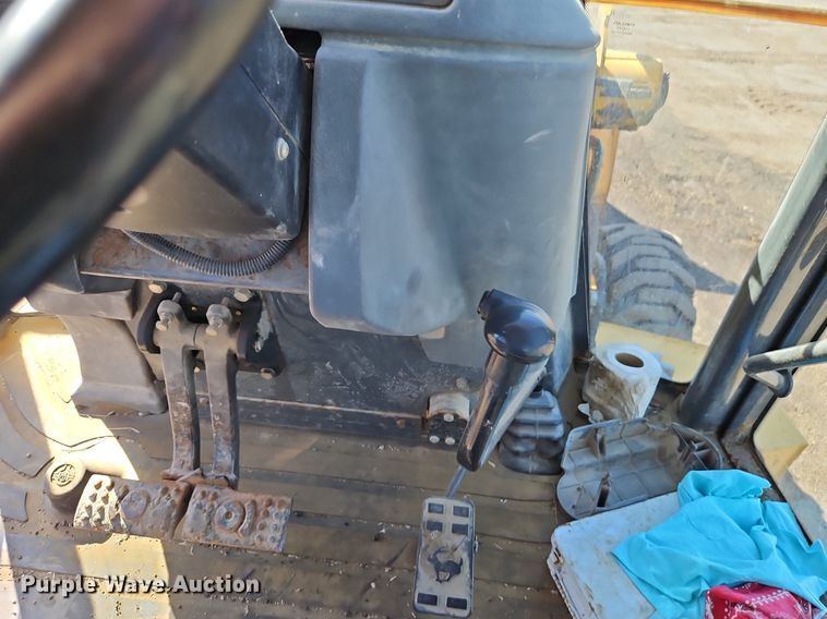 image for item OJ9502 2003 John Deere 310G backhoe