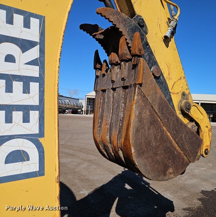 image for item OJ9503 2003 John Deere 310G backhoe