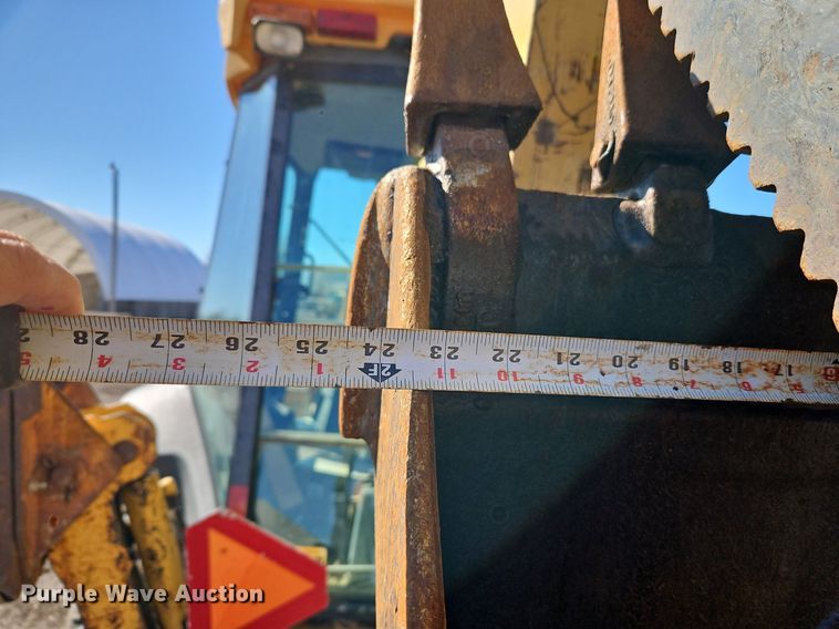 image for item OJ9503 2003 John Deere 310G backhoe