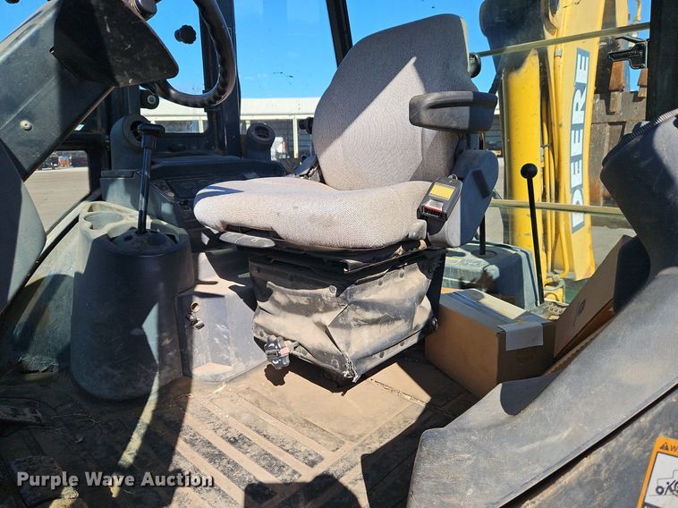 image for item OJ9503 2003 John Deere 310G backhoe