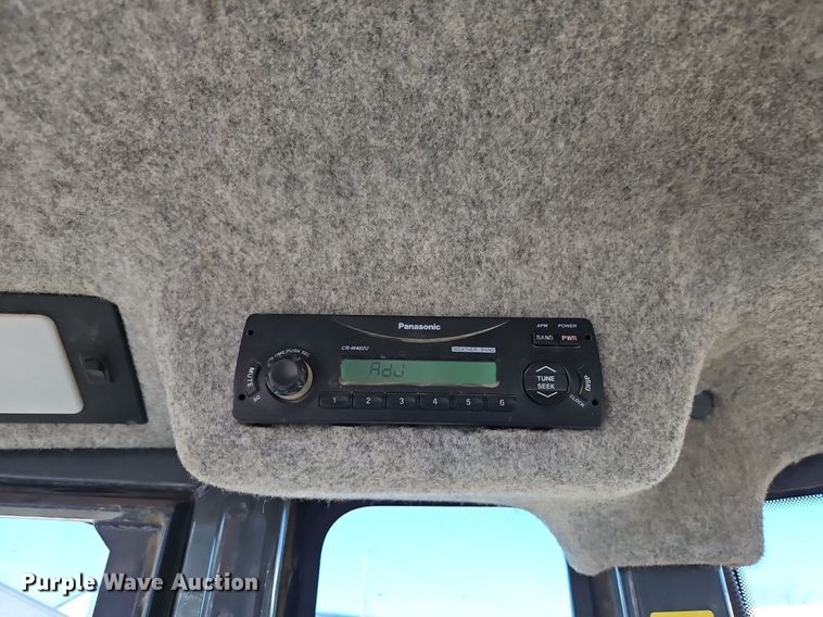 image for item OJ9503 2003 John Deere 310G backhoe