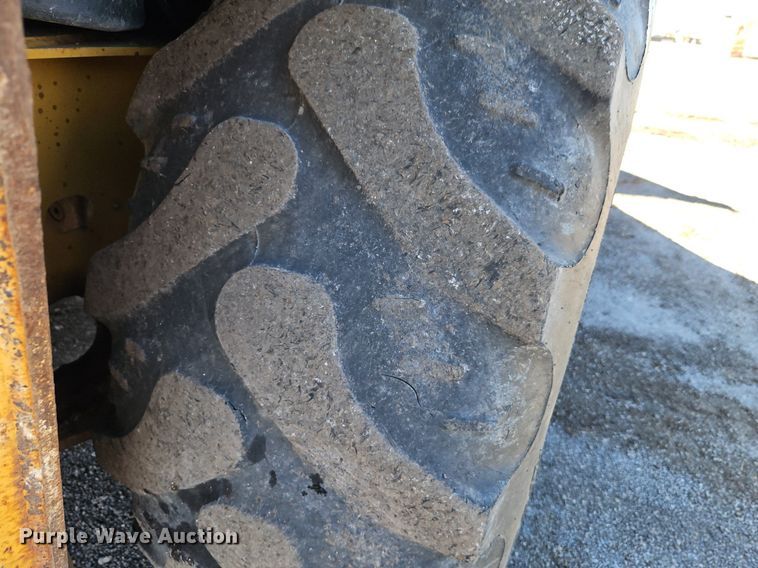 image for item OJ9503 2003 John Deere 310G backhoe