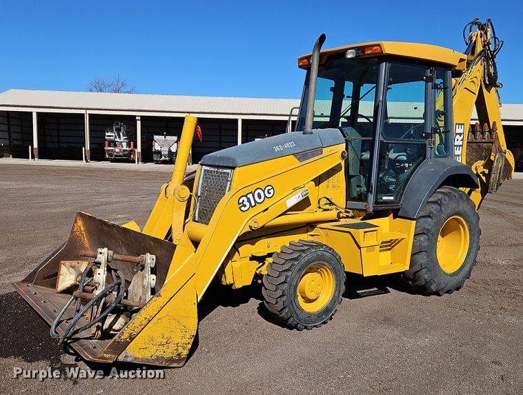 image for item OJ9504 2003 John Deere 310G backhoe