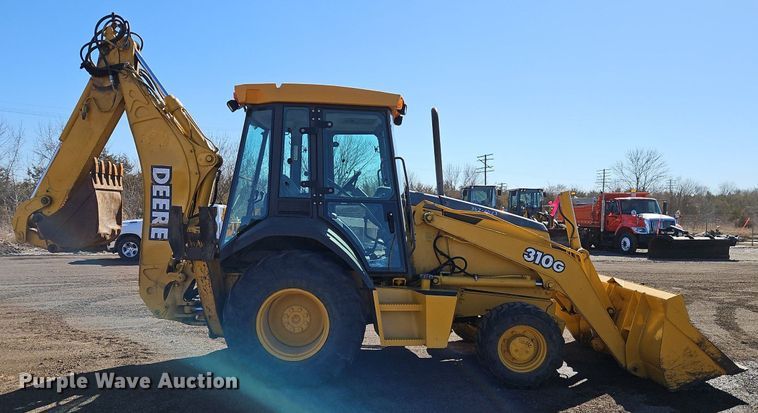 image for item OJ9504 2003 John Deere 310G backhoe