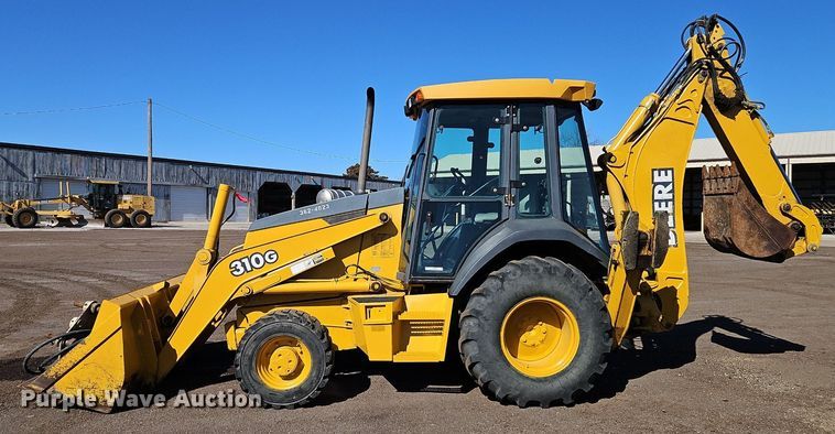 image for item OJ9504 2003 John Deere 310G backhoe