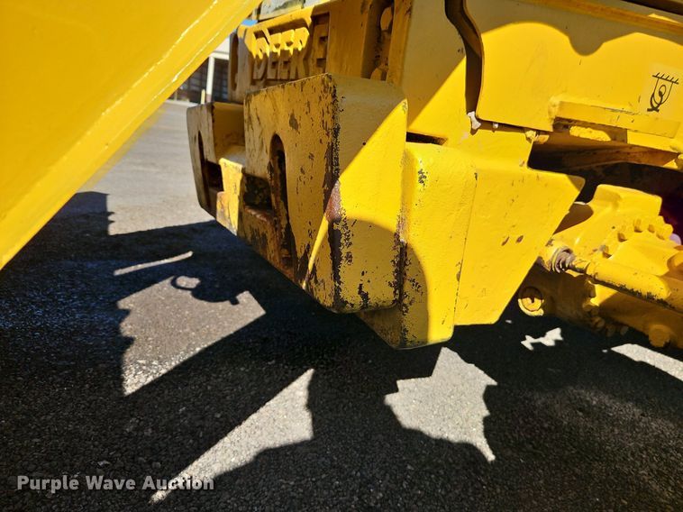 image for item OJ9504 2003 John Deere 310G backhoe