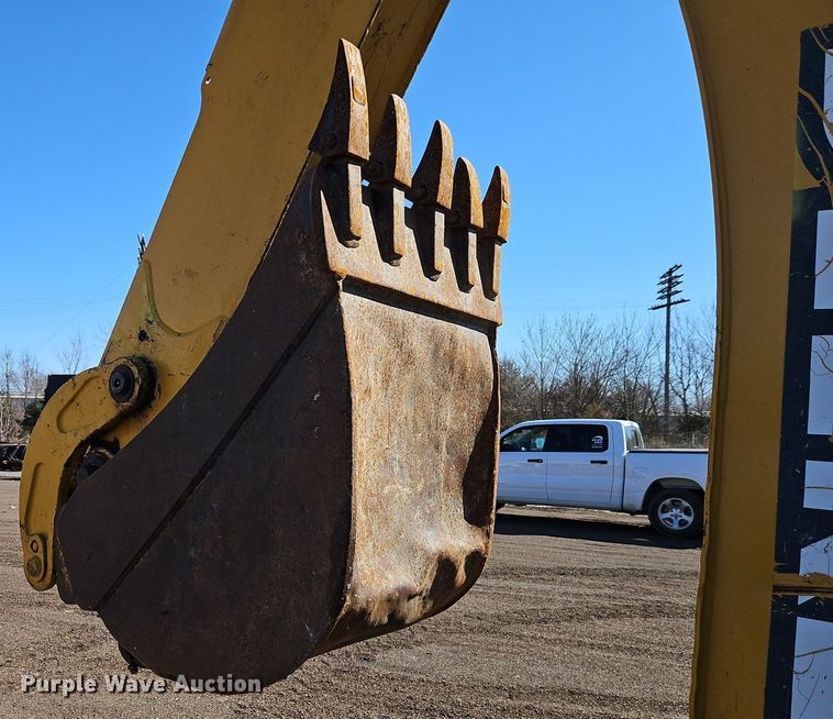 image for item OJ9504 2003 John Deere 310G backhoe