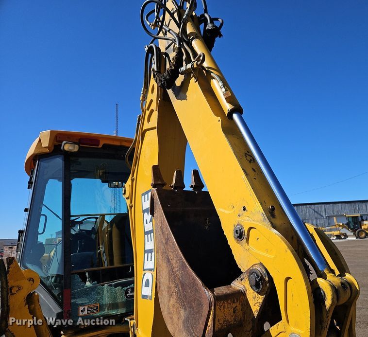 image for item OJ9504 2003 John Deere 310G backhoe