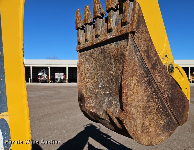 image for item OJ9504 2003 John Deere 310G backhoe